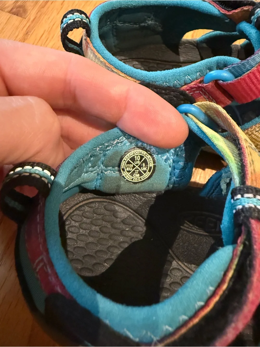 Keen sturdy closed